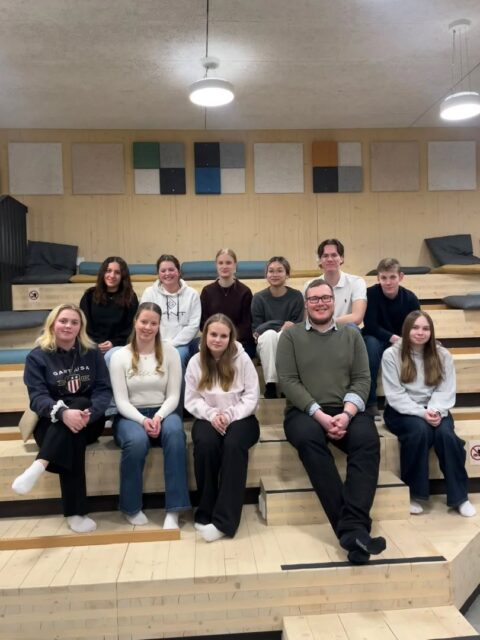 Intressanta och roliga diskussioner på kvällens träff för ungdomsfullmäktigen i Korsnäs och Malax 😊 Tack till gästen och moderatorn Roberth Sjöström!
// Korsnäs kommuns ungdomsverksamhet och bibliotek/projektet Biblioteksparlamentet 2