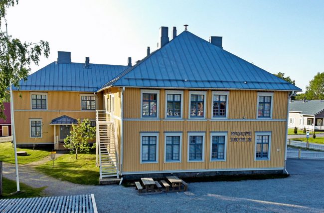 Molpe skola Molpe Skolbostad