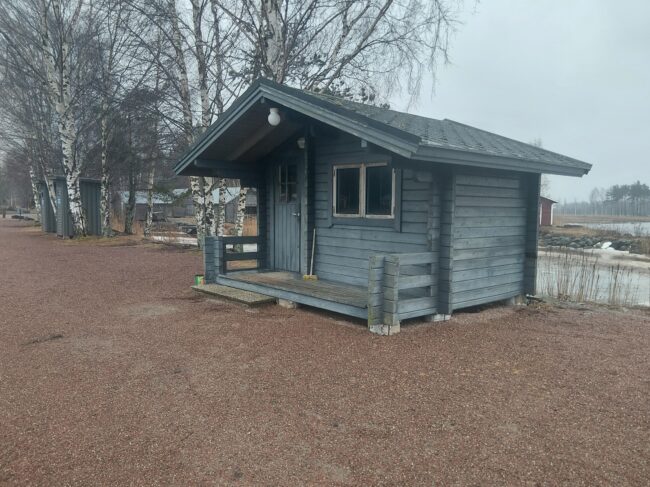 Bastu till salu – Sauna myytävänä