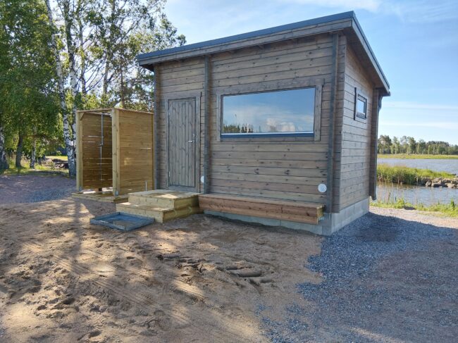 Den nya bastun vid Harrström simstrand är öppen